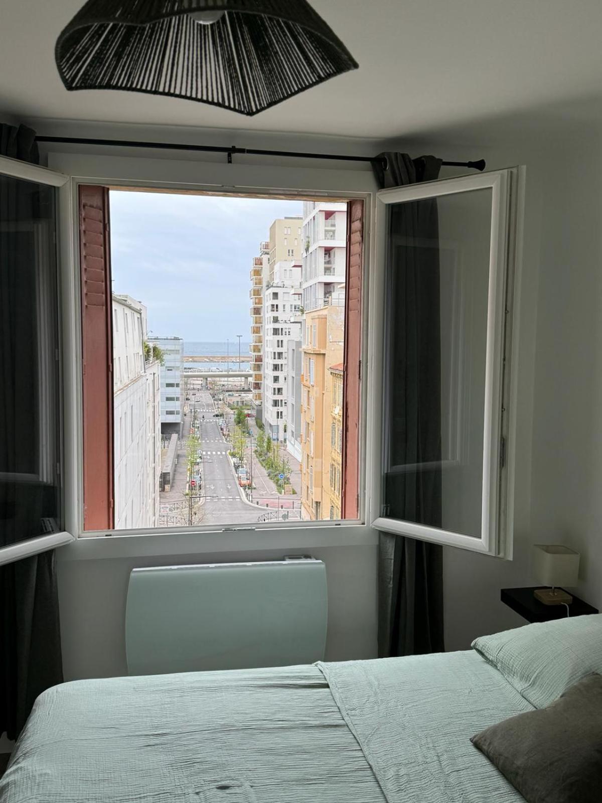 T3 Traversant 53m2 Vue Mer Marseille