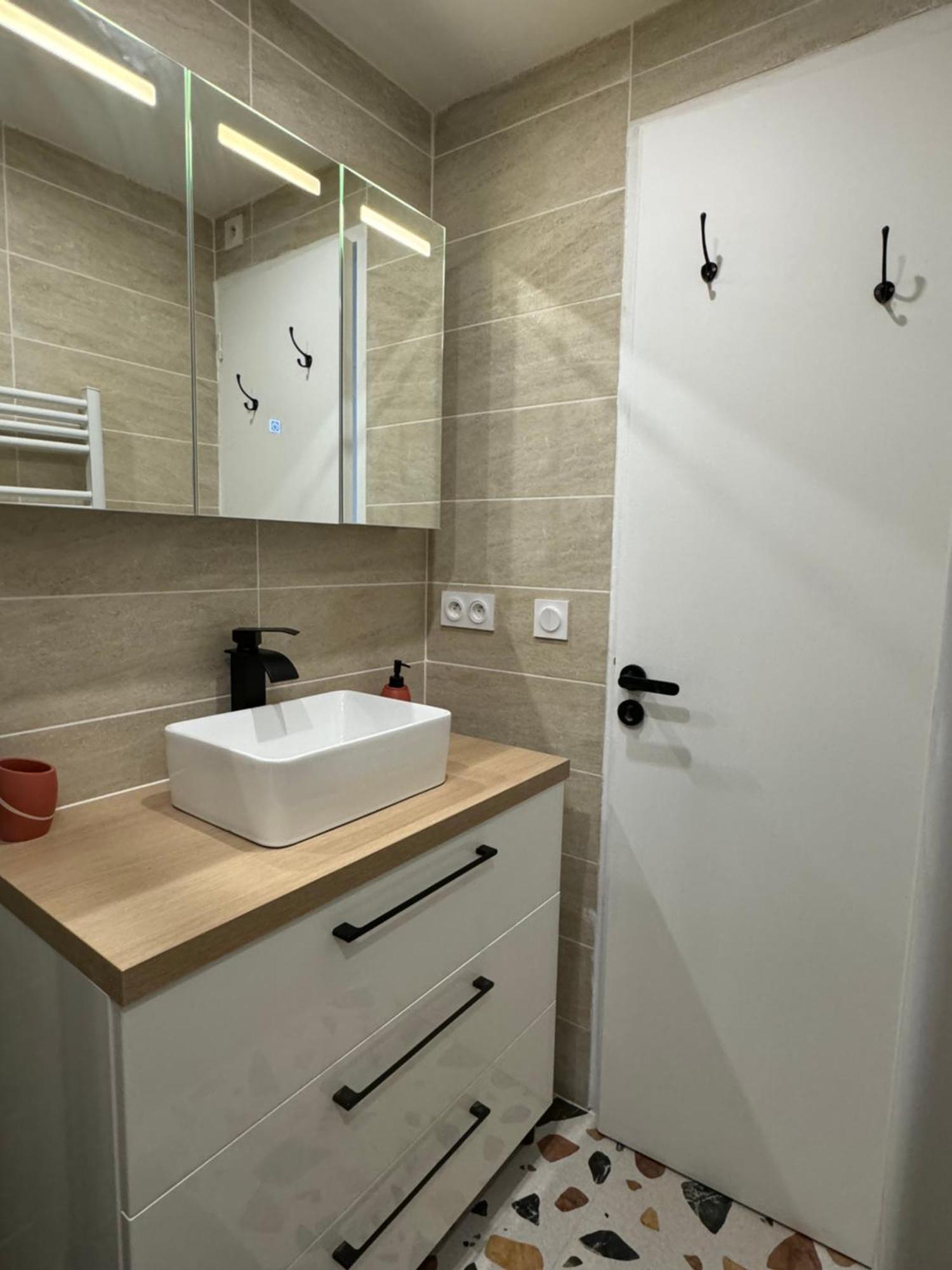 T3 Traversant 53m2 Vue Mer * Marseille